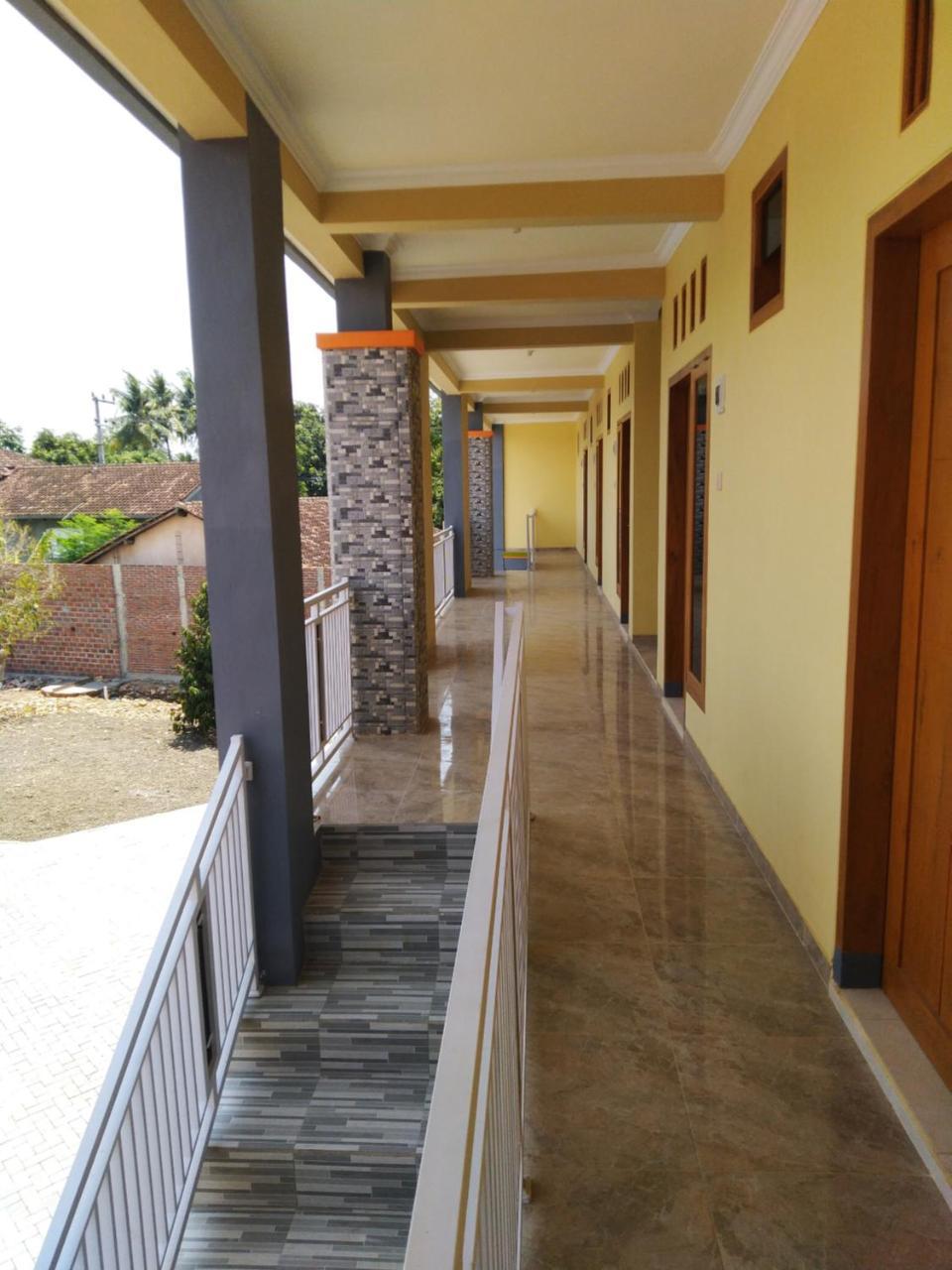 R3 Brawijaya Homestay Banyuwangi (East Java) Exterior foto