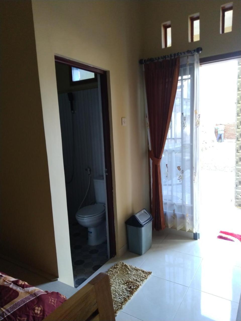 R3 Brawijaya Homestay Banyuwangi (East Java) Exterior foto