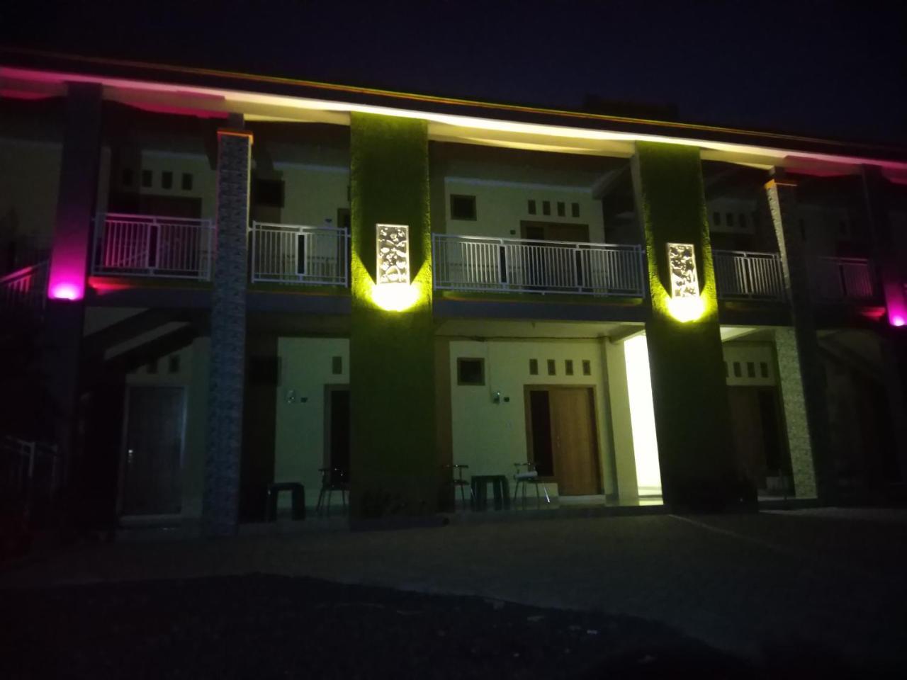 R3 Brawijaya Homestay Banyuwangi (East Java) Exterior foto